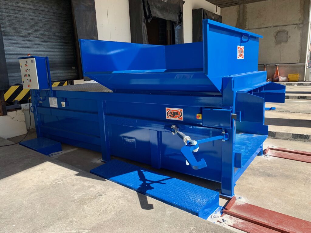Compacteur poste fixe vérin en ligne
