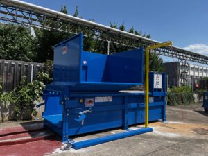 Compacteur poste fixe vérin en ligne
