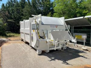 Compacteur monobloc à pelle