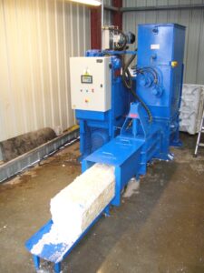 Presse à polystyrène Bretagne hydraulique